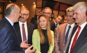 903d3a646e524d3aa9b18d90ba873b71_asas3jpg_610x375